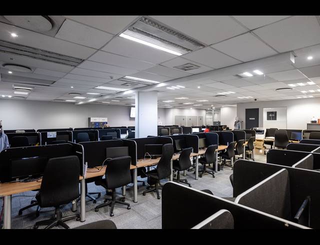 5,571M² OFFICE TO LET IN HYDE PARK